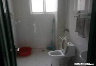 观澜车库上一楼，三室两厅一卫，年租一万四，有自行车车库 - 连云港28生活网 lyg.28life.com