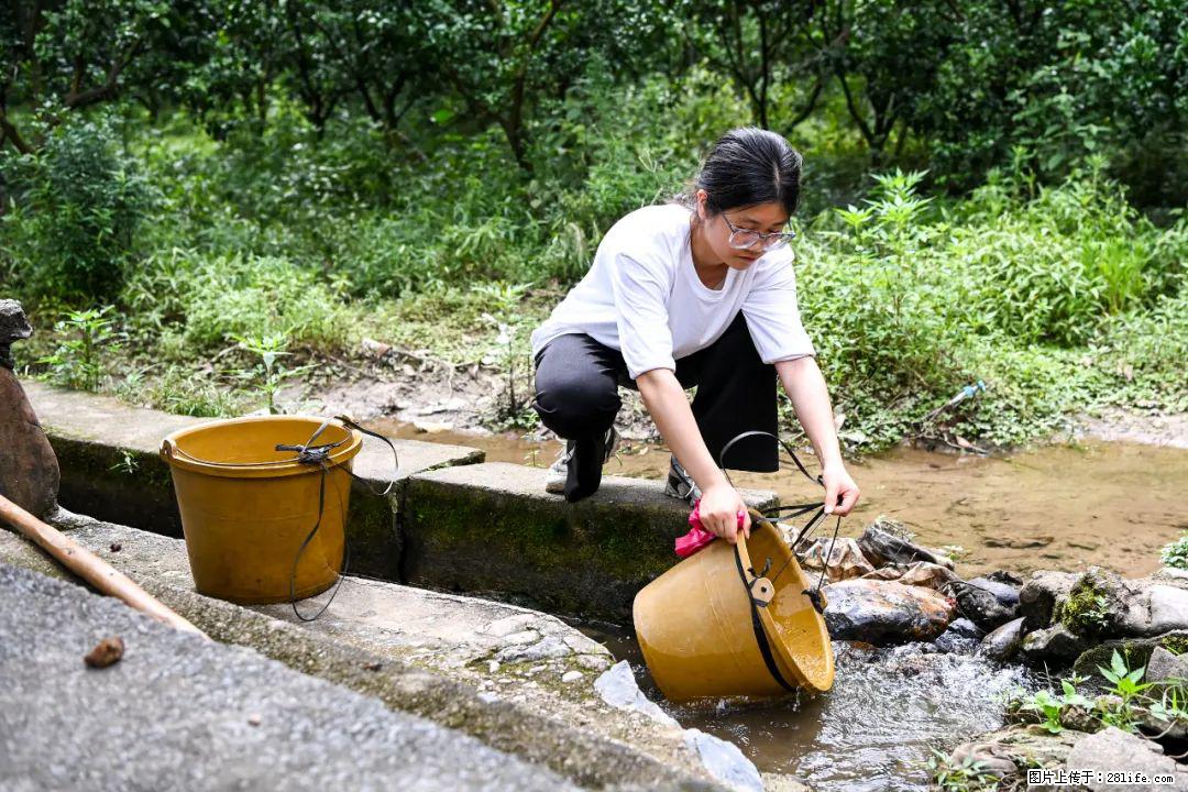 全网追的“扁担女孩”,找了一份暑假工,时薪12元 - 连云港生活资讯 - 连云港28生活网 lyg.28life.com